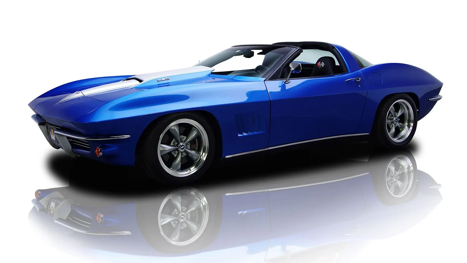 Corvette Generations/C5/C5 2003 Blue Corvette platform, delivering C2 looks.webp